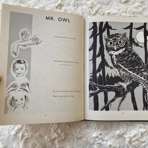 Finger Playtime by Mary Jackson Ellis and Frances Lyons Vintage Hardcover Book - Picture 5 of 10